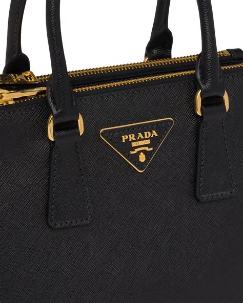 prada tasche schwarz kette|prada tasche aus leder.